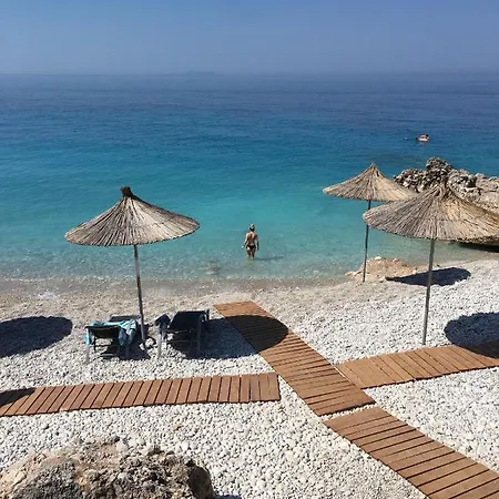 White Rocks Dhermi * Gjilek